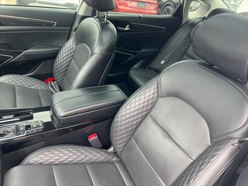 2018 Kia Cadenza Limited