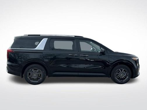 Aurora Black Pearl 2026 Kia Carnival Hybrid EX