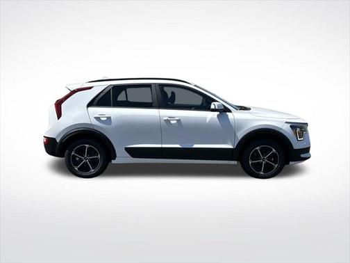 2025 Kia Niro EX