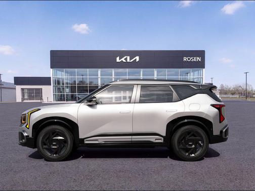 Snow White Pearl 2027 Kia Seltos X-Line SX