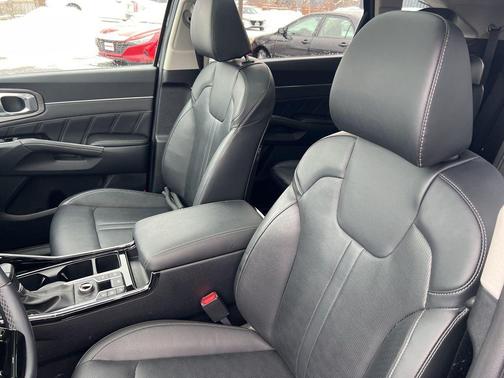 2024 Kia Sorento SX