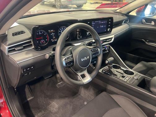 2022 Kia K5 LXS