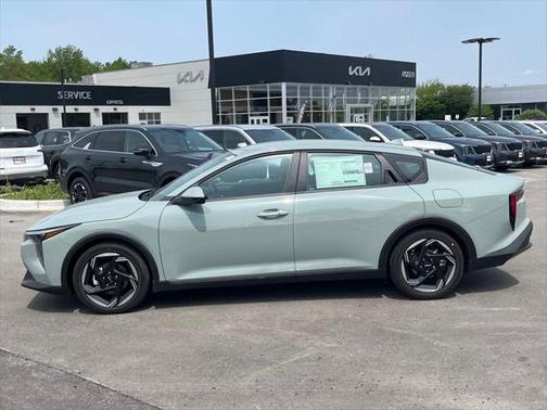 2025 Kia K4 EX