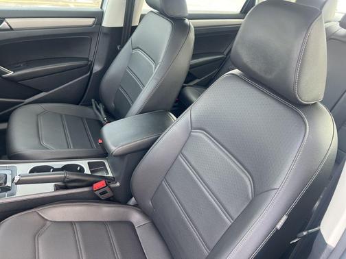 2021 Volkswagen Passat 2.0T SE