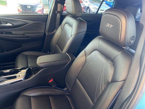 2025 Buick Envista Sport Touring FWD
