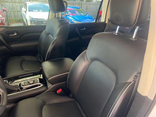 2022 INFINITI QX80 PREMIUM SELECT AWD