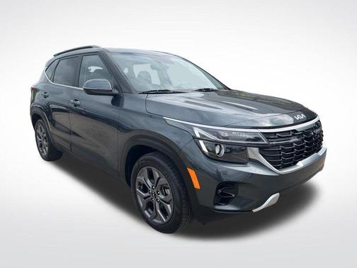 Gravity Gray 2024 Kia Seltos S