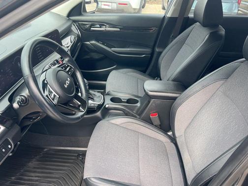 Gravity Gray 2024 Kia Seltos S