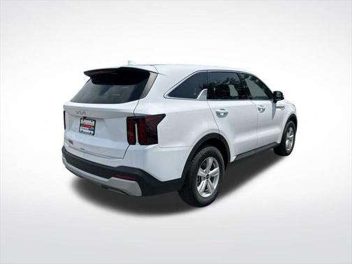 2025 Kia Sorento LX