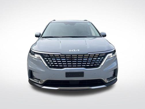 Ceramic Silver 2023 Kia Carnival SX
