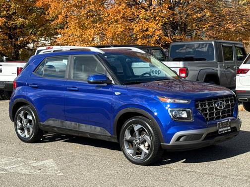 2023 Hyundai VENUE SEL