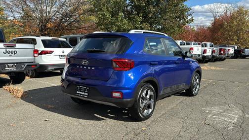 2023 Hyundai VENUE SEL