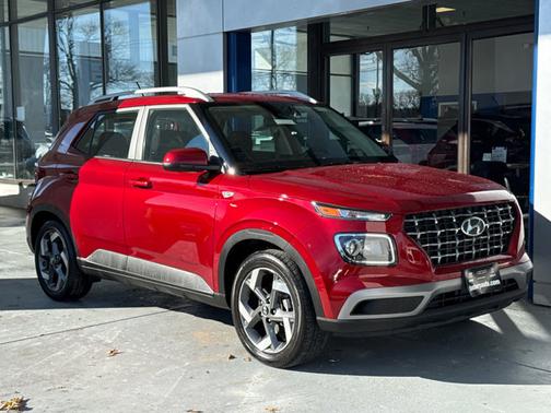 2025 Hyundai VENUE SEL