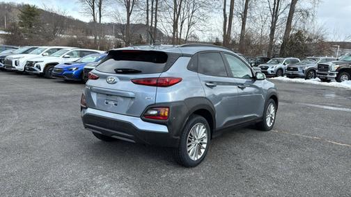 2021 Hyundai KONA SEL