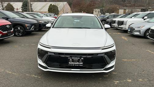 2025 Hyundai SONATA SE