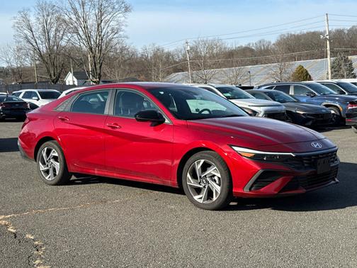 2025 Hyundai ELANTRA SEL Sport