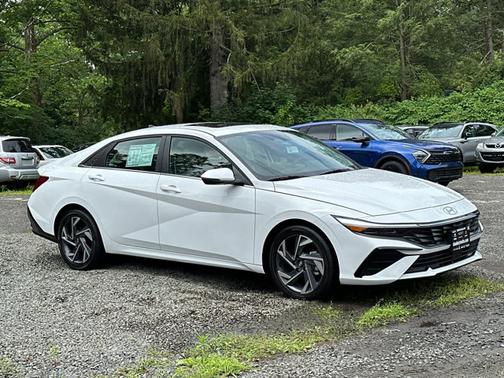 2025 Hyundai ELANTRA Limited