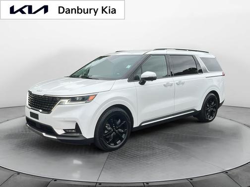 2023 Kia Carnival SX
