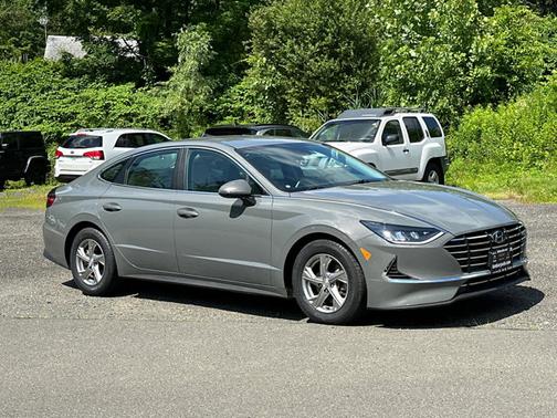 2023 Hyundai SONATA SE