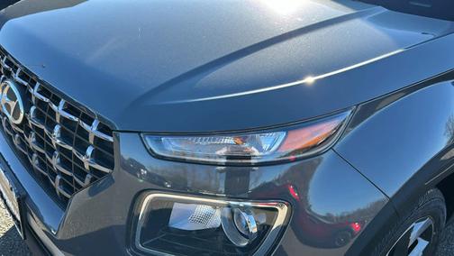 2024 Hyundai VENUE SEL