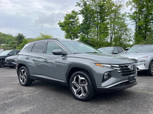 Gray 2024 Hyundai TUCSON SEL