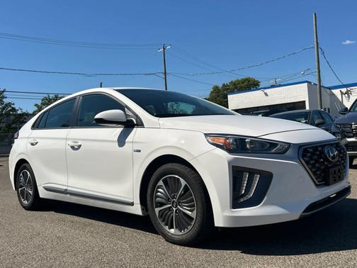 2020 Hyundai IONIQ Plug-In Hybrid SE