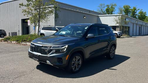 Gravity Gray 2024 Kia Seltos S