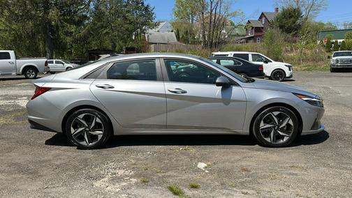 2023 Hyundai ELANTRA Limited