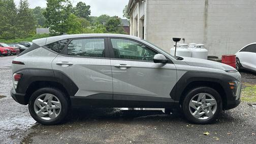 2025 Hyundai KONA SE