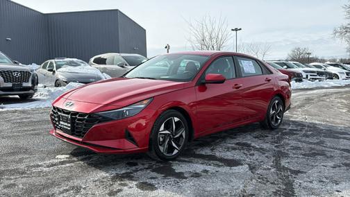 2023 Hyundai ELANTRA SEL