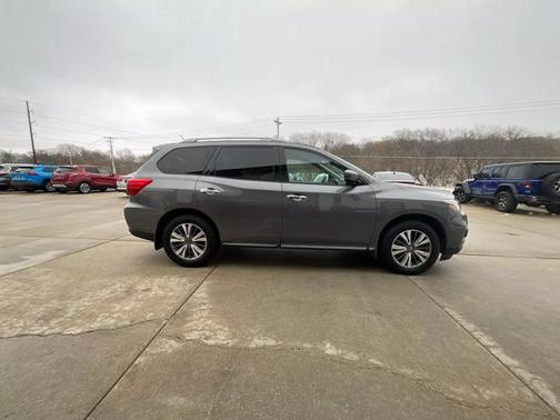 Gun Metallic 2017 Nissan Pathfinder S