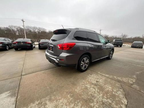Gun Metallic 2017 Nissan Pathfinder S
