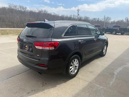 2018 Kia Sorento LX