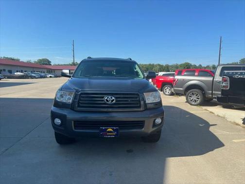 2016 Toyota Sequoia SR5