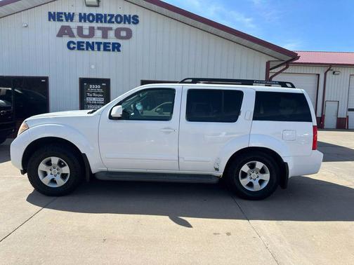 2006 Nissan Pathfinder SE