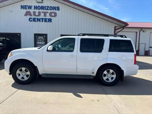 2006 Nissan Pathfinder SE