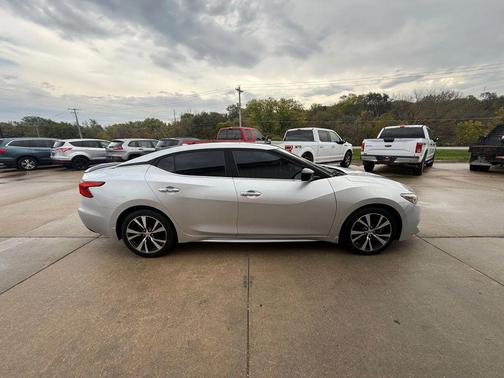 2016 Nissan Maxima S Sedan 4D