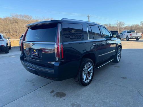 2019 Cadillac Escalade Luxury