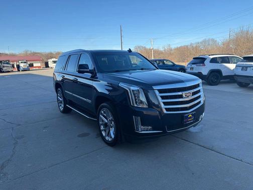 2019 Cadillac Escalade Luxury