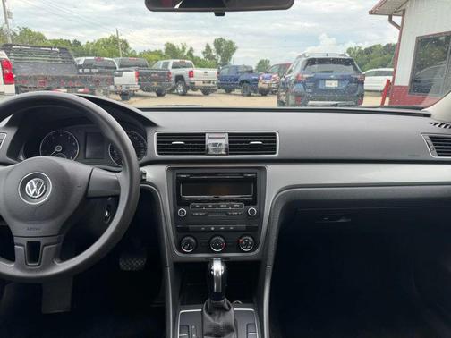 2015 Volkswagen Passat 1.8T S