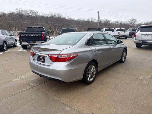 2015 Toyota Camry SE