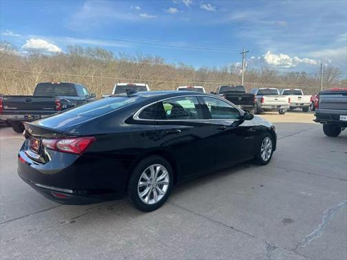 2022 Chevrolet Malibu FWD LT