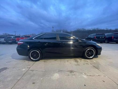 2016 Toyota Camry SE w/Special Edition Pkg