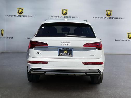 2023 Audi Q5 40 Premium Plus