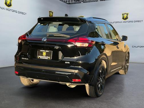 2021 Nissan Kicks SR