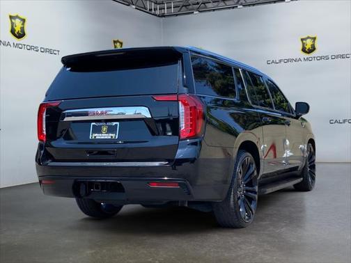 2023 GMC Yukon XL SLE
