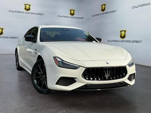 2022 Maserati Ghibli Modena Q4