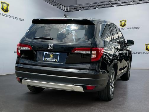 Crystal Black Pearl 2022 Honda Pilot 2WD EX-L