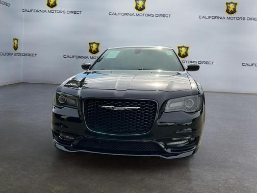 2018 Chrysler 300 S