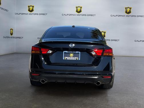 2022 Nissan Altima SR FWD